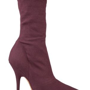 MAKE AN OFFER!  Season 6 Yeezy Boots Oxblood 37